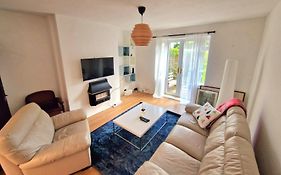 Harrogate Entire House, Free Private Parking And Garden